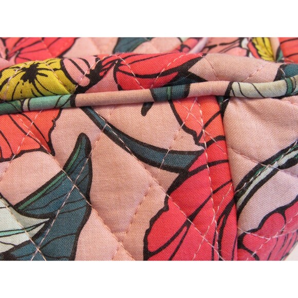 Vera Bradley Quilted Messenger/Tablet/Laptop Bag Vintage Floral Pattern - Picture 16 of 16